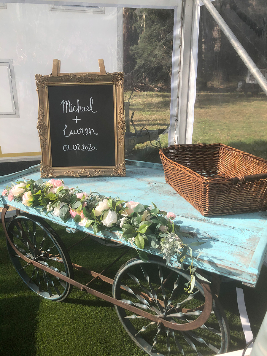 Julie Byrne - Yarra Valley Celebrant - Lauren and Michaels Wedding - Gift Table